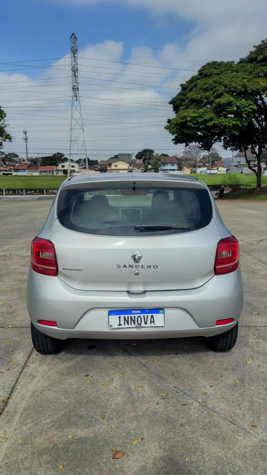 RENAULT Sandero - Foto