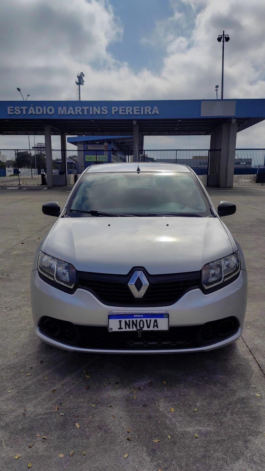 RENAULT Sandero - Foto