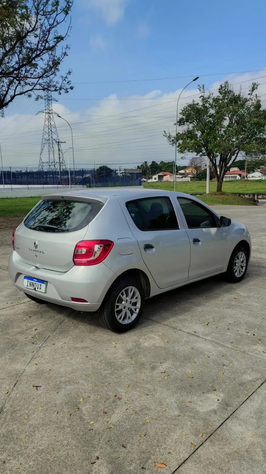 RENAULT Sandero - Foto