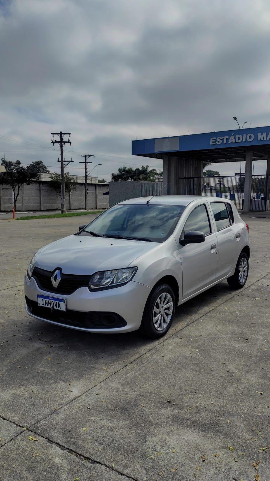 RENAULT Sandero - Foto