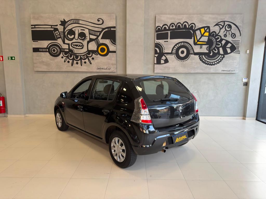 RENAULT Sandero - Foto
