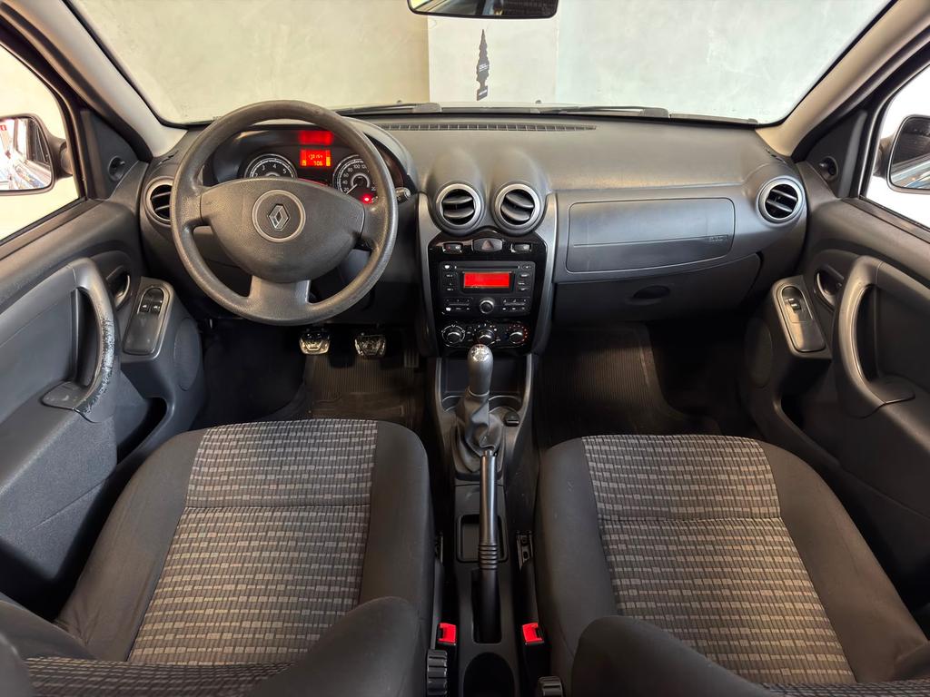 RENAULT Sandero - Foto