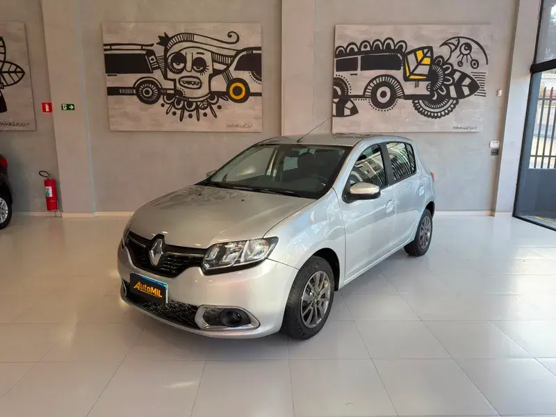 RENAULT Sandero - Foto