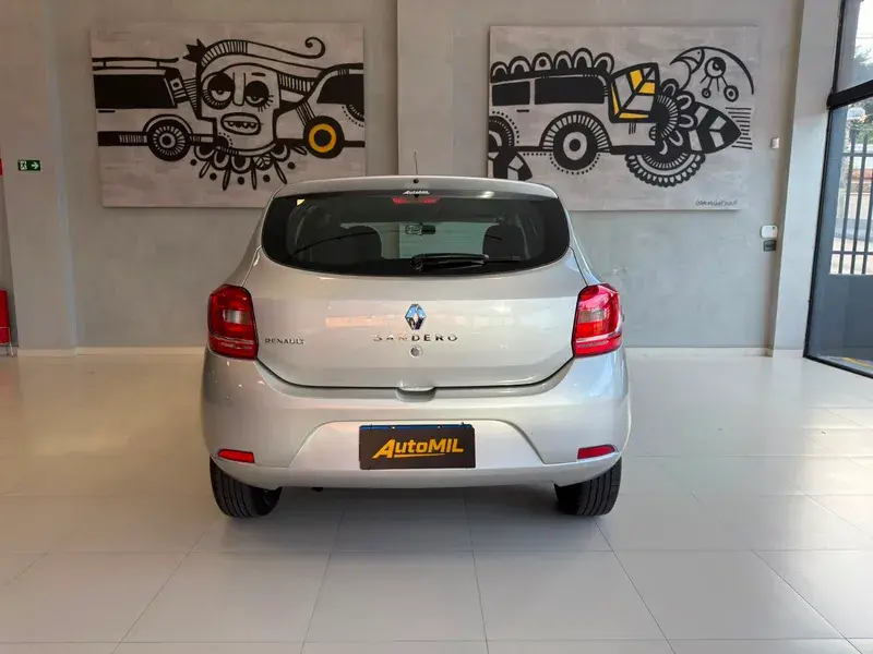 RENAULT Sandero - Foto