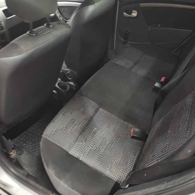 RENAULT Sandero - Foto