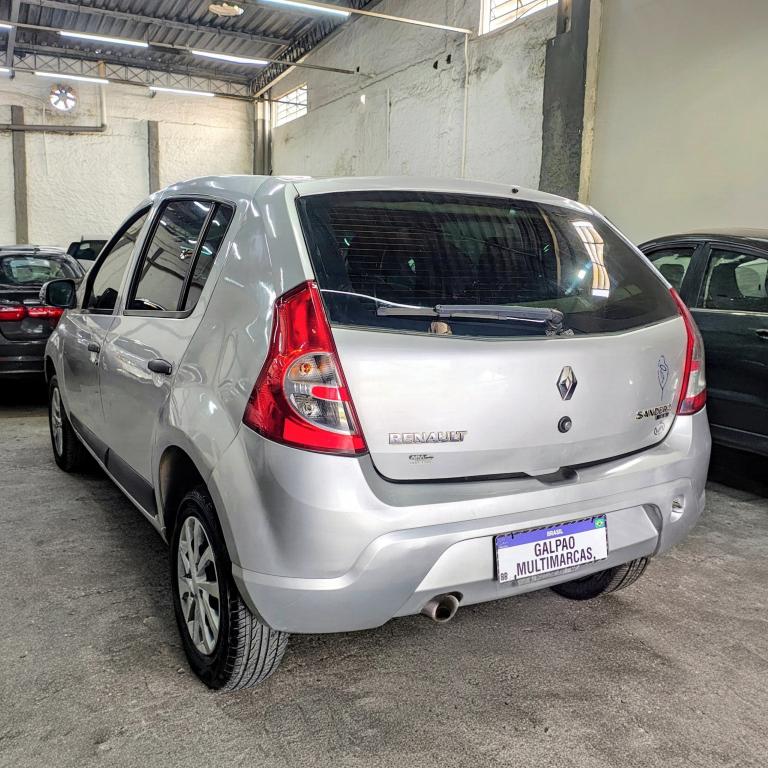 RENAULT Sandero - Foto