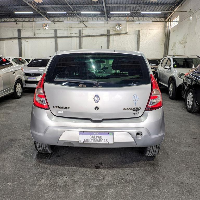 RENAULT Sandero - Foto