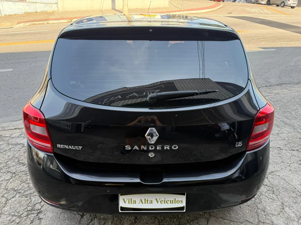 RENAULT Sandero - Foto