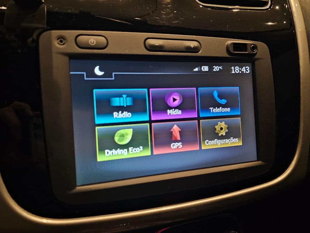 RENAULT Sandero - Foto