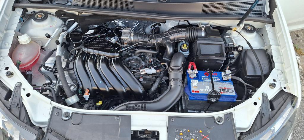 RENAULT Sandero - Foto