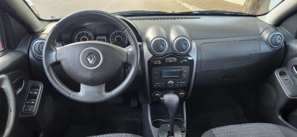 RENAULT Sandero - Foto