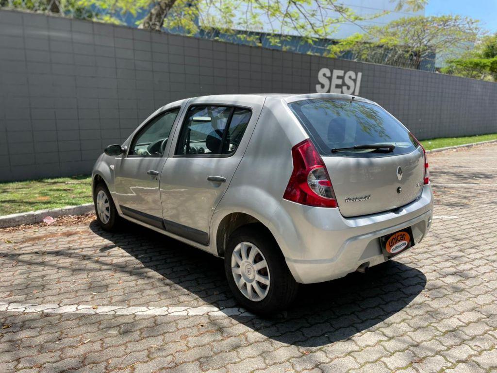 RENAULT Sandero - Foto
