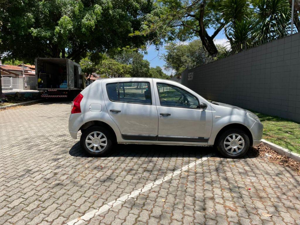 RENAULT Sandero - Foto