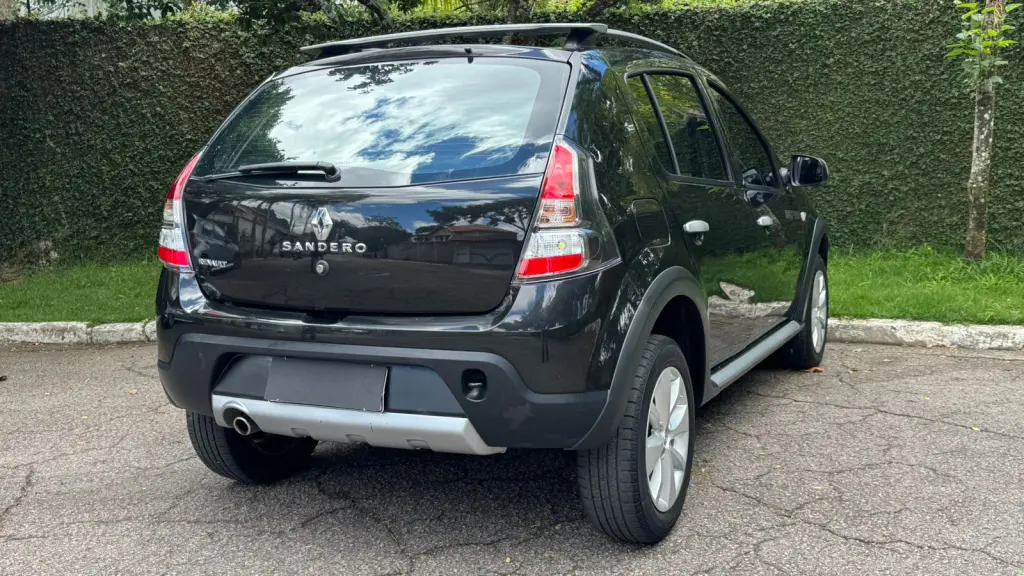 RENAULT Sandero - Foto