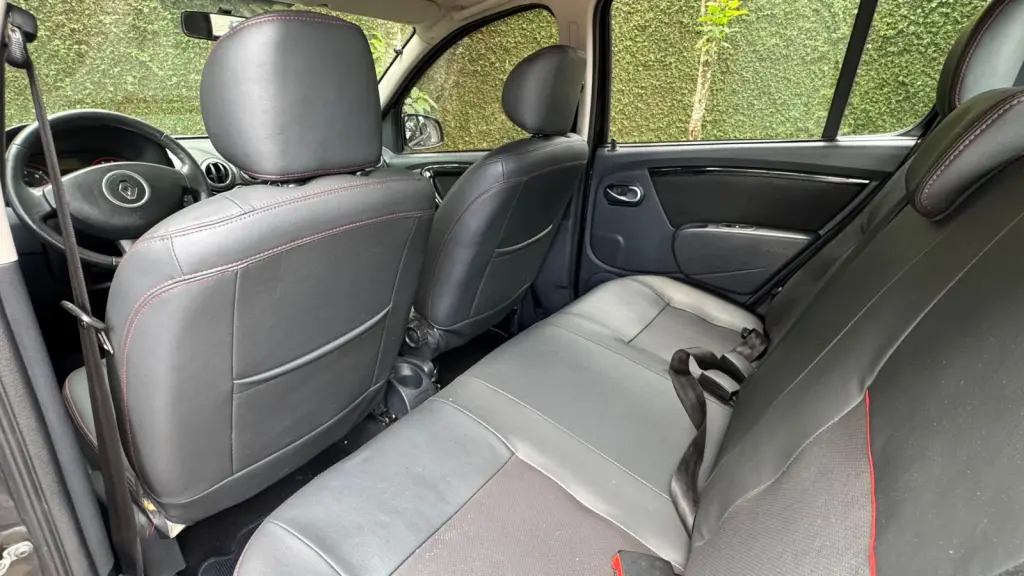 RENAULT Sandero - Foto