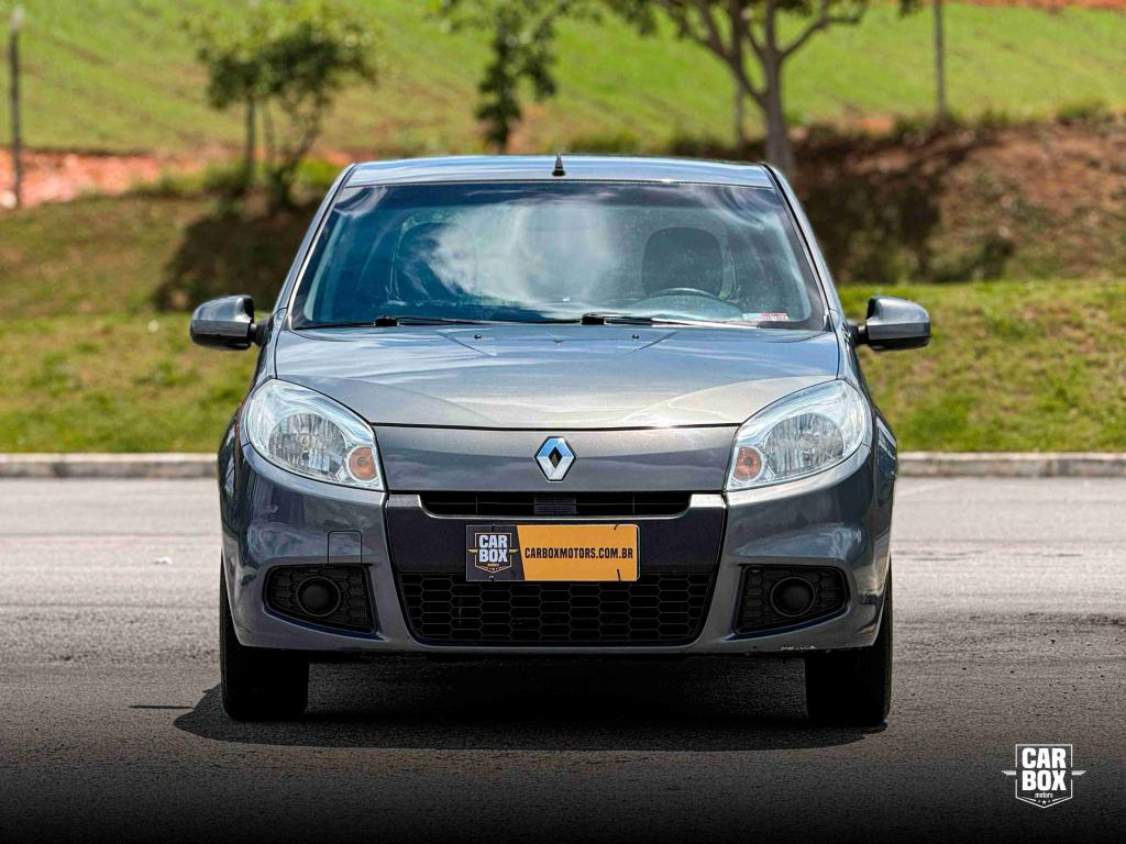 RENAULT Sandero - Foto
