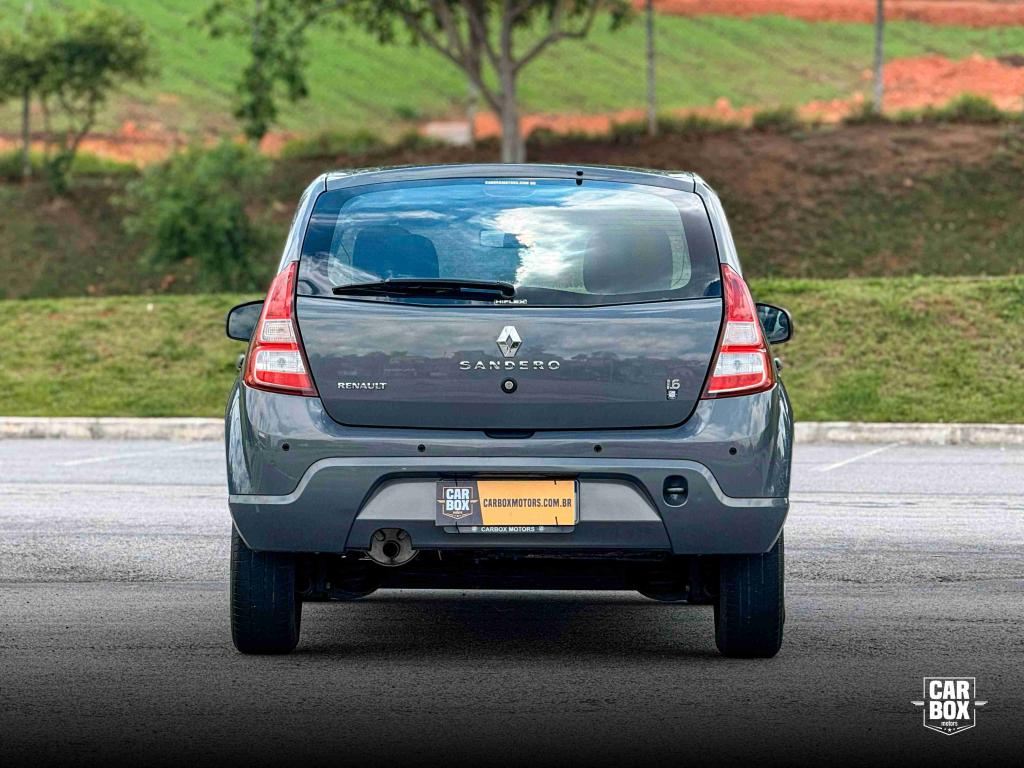 RENAULT Sandero - Foto