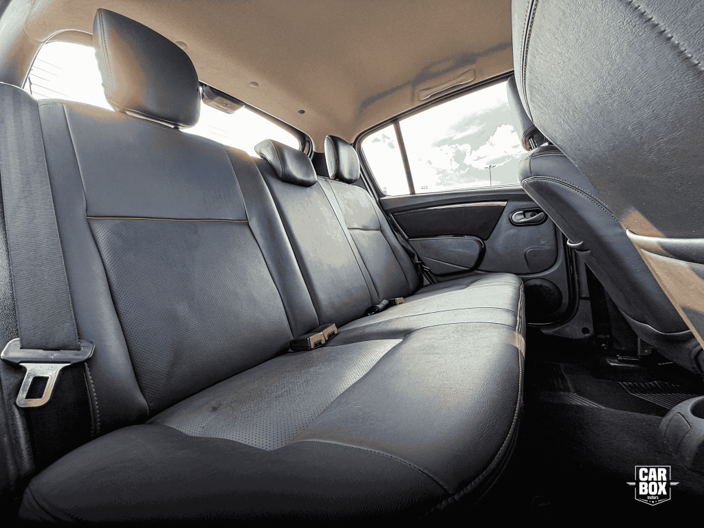 RENAULT Sandero - Foto