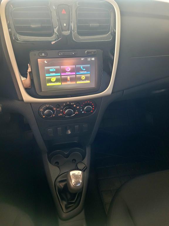 RENAULT Sandero - Foto