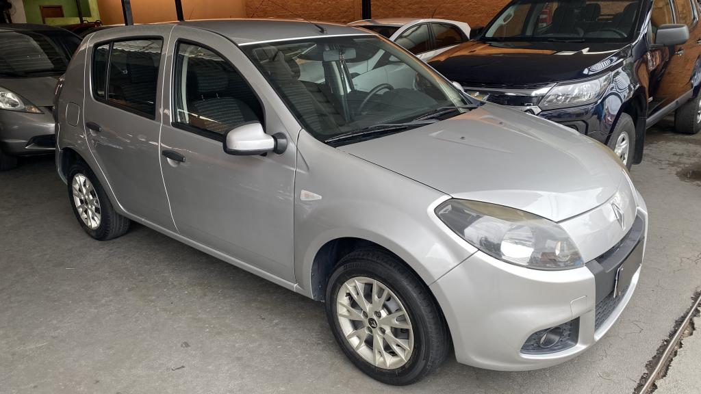 RENAULT Sandero - Foto
