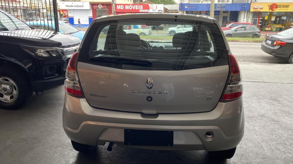 RENAULT Sandero - Foto