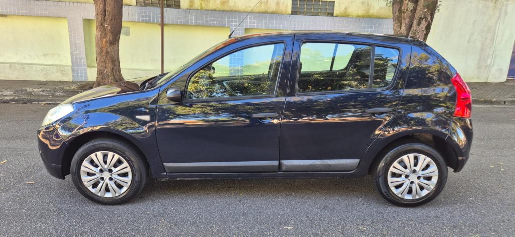 RENAULT Sandero - Foto