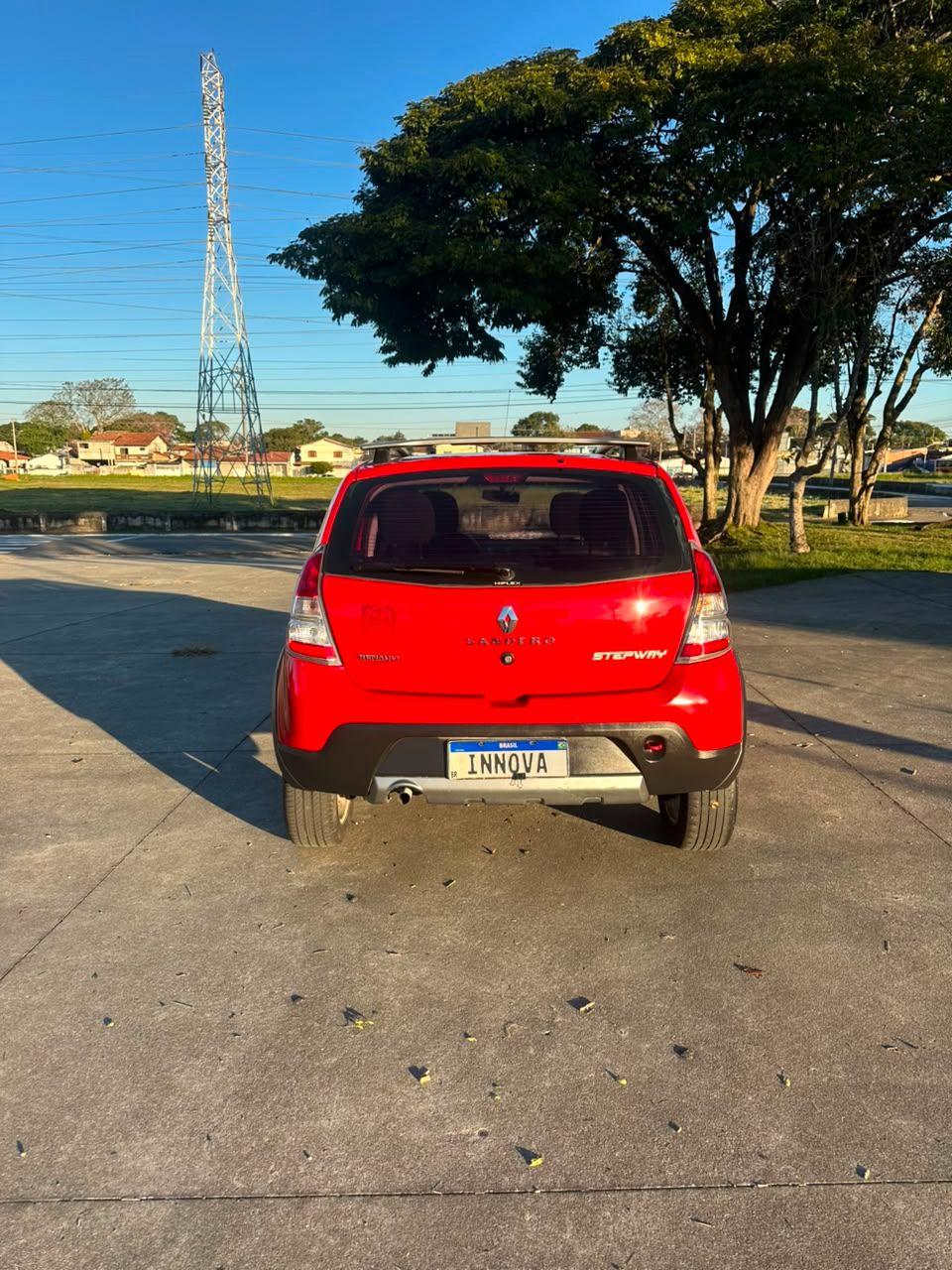 RENAULT Sandero - Foto