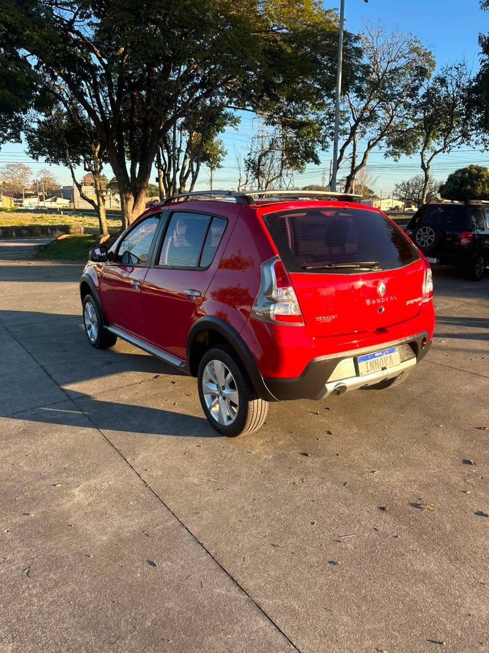RENAULT Sandero - Foto
