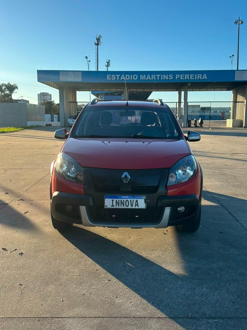 RENAULT Sandero - Foto