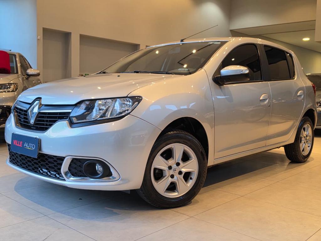 RENAULT Sandero - Foto