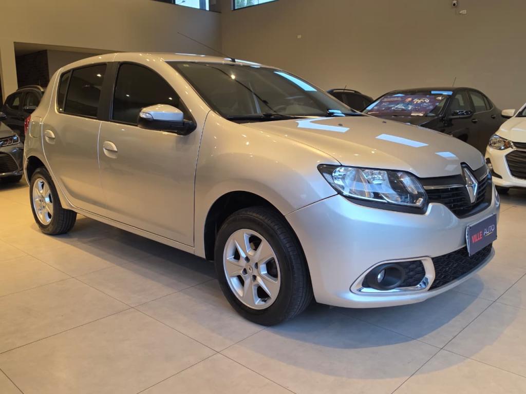 RENAULT Sandero - Foto