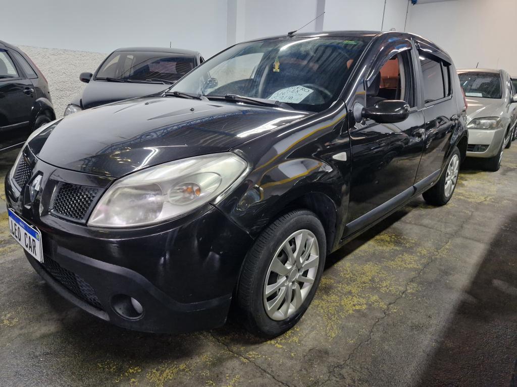 RENAULT Sandero - Foto