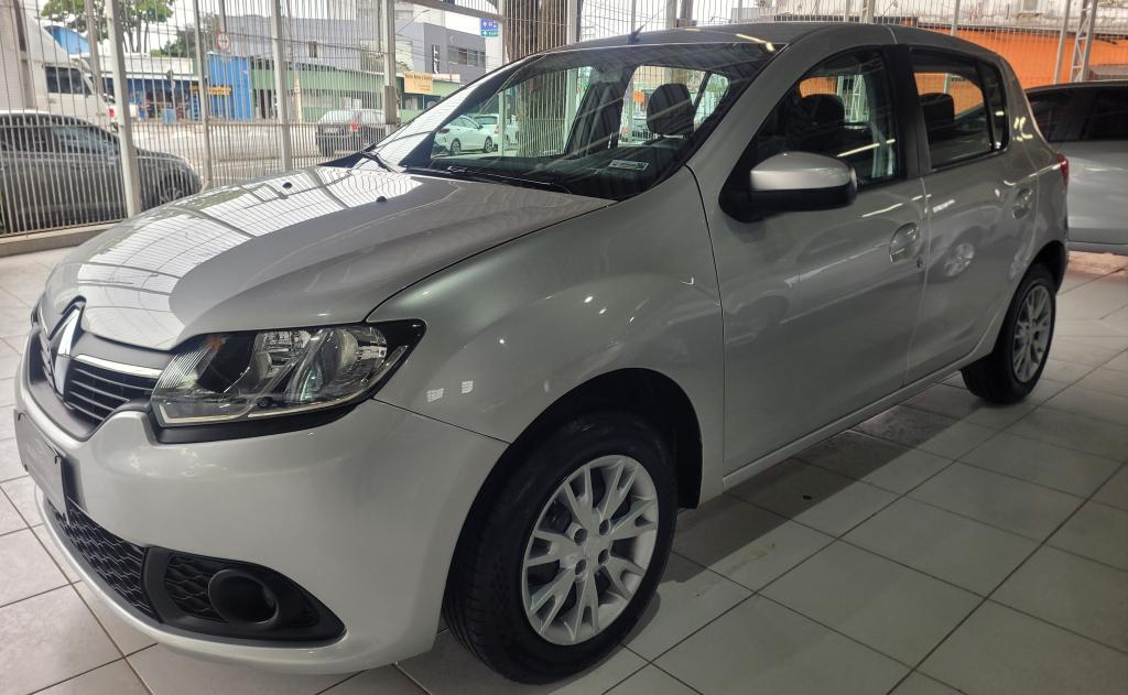 RENAULT Sandero - Foto