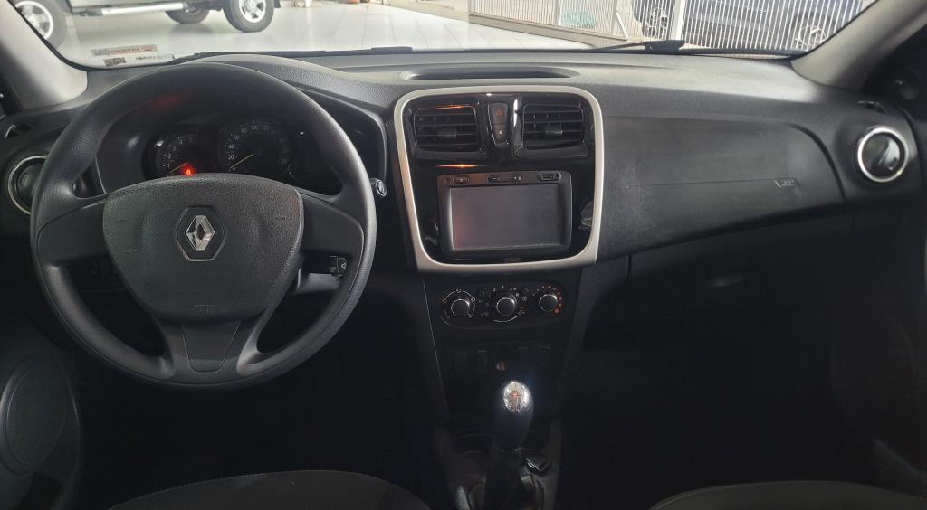 RENAULT Sandero - Foto