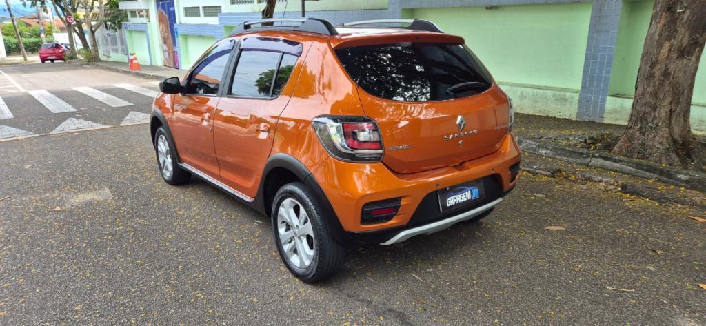 RENAULT Sandero - Foto