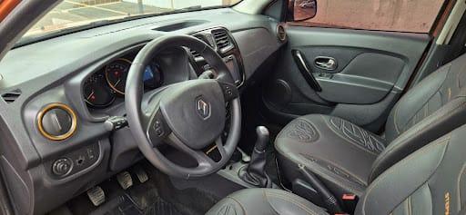 RENAULT Sandero - Foto