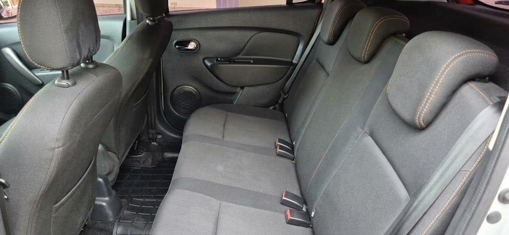 RENAULT Sandero - Foto