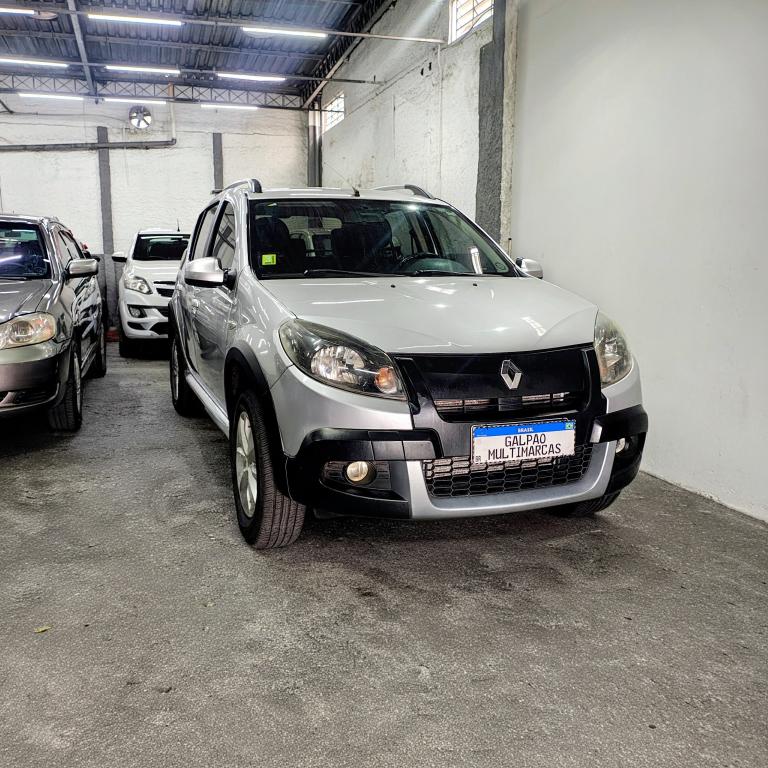 RENAULT Sandero - Foto
