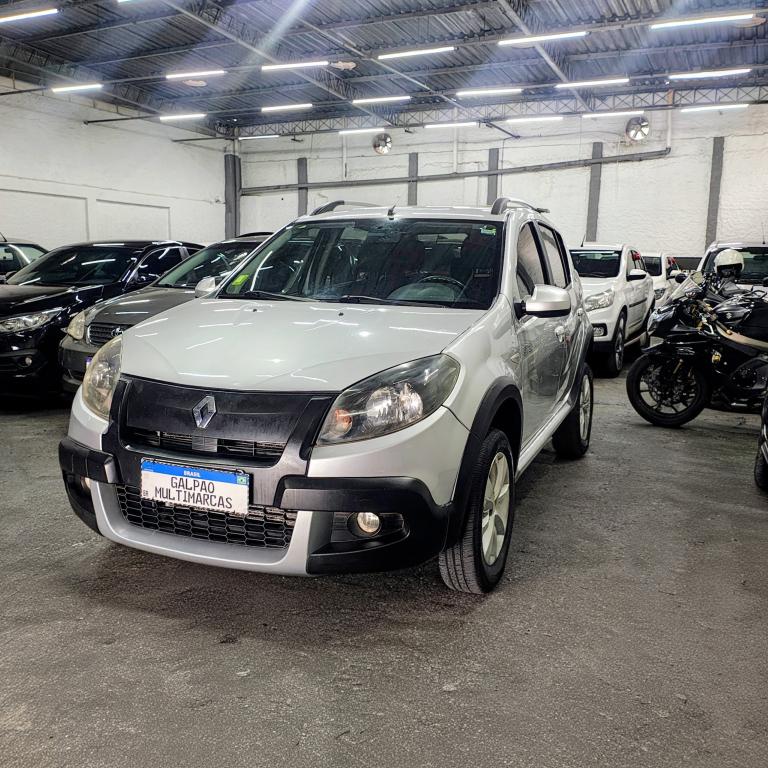RENAULT Sandero - Foto