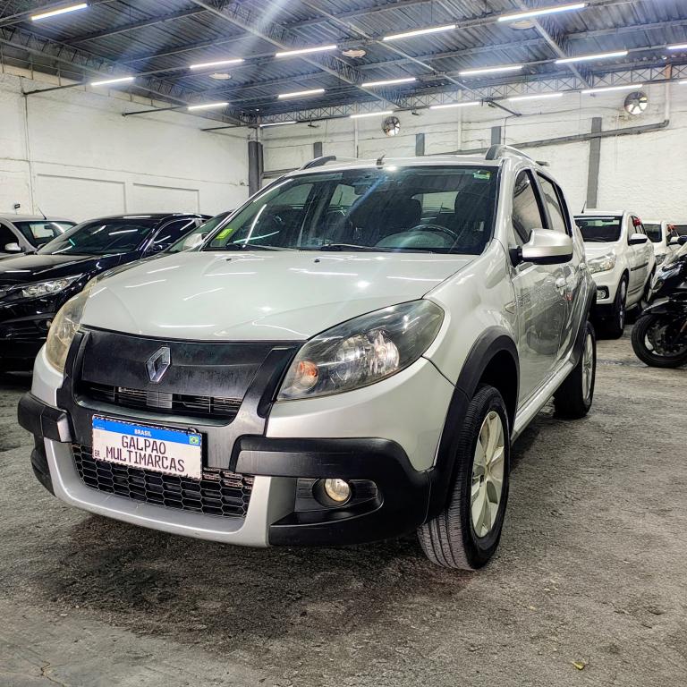 RENAULT Sandero - Foto
