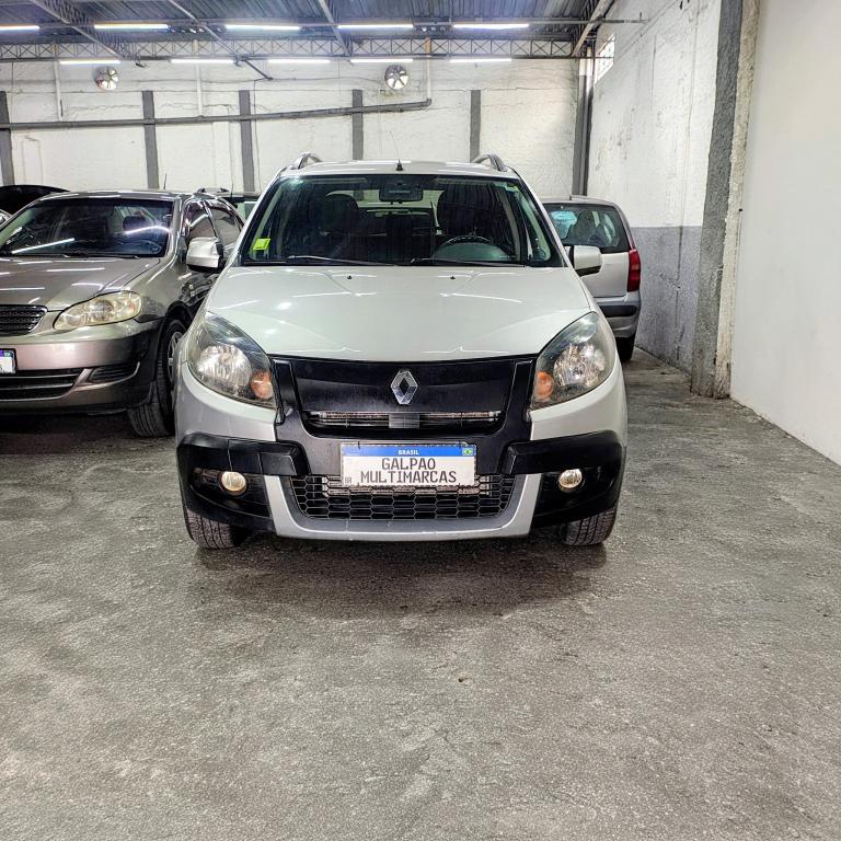 RENAULT Sandero - Foto