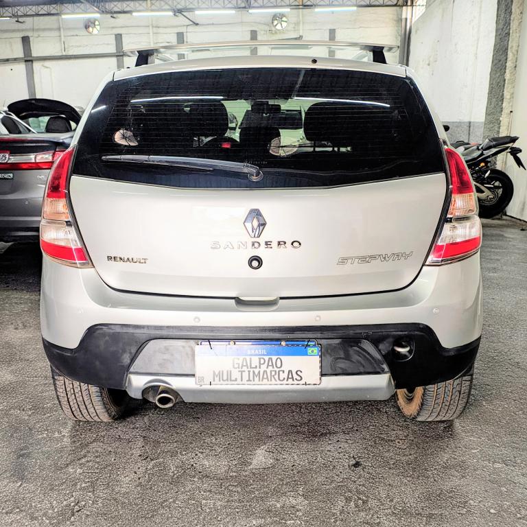 RENAULT Sandero - Foto