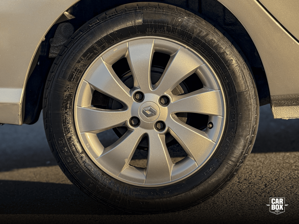 RENAULT Symbol - Foto