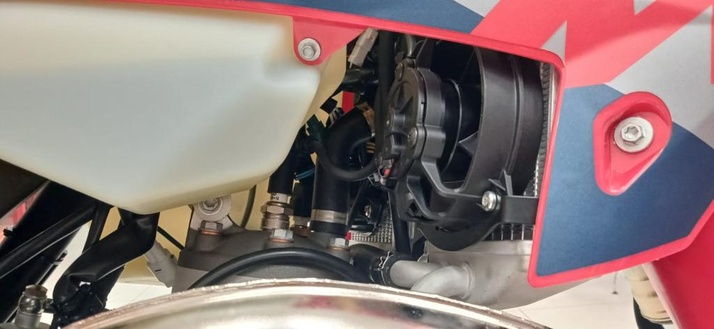 RIEJU MR 300i Hard Enduro - Foto