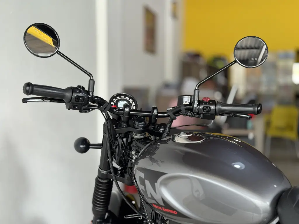 ROYAL ENFIELD Hunter 350 - Foto