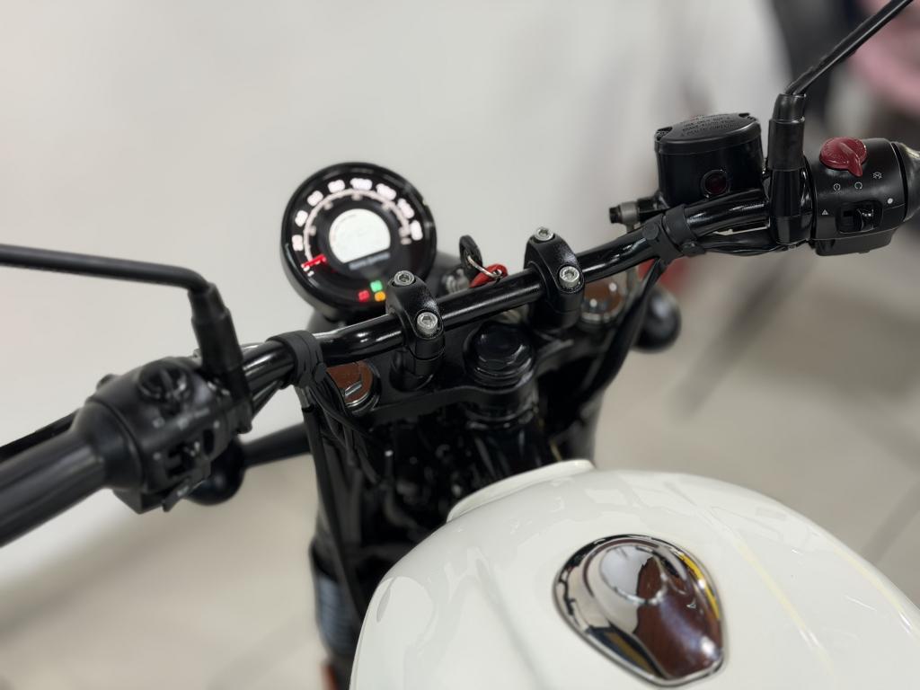 ROYAL ENFIELD Hunter 350 - Foto