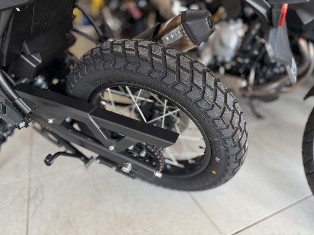 ROYAL ENFIELD Hymalayan 400 - Foto