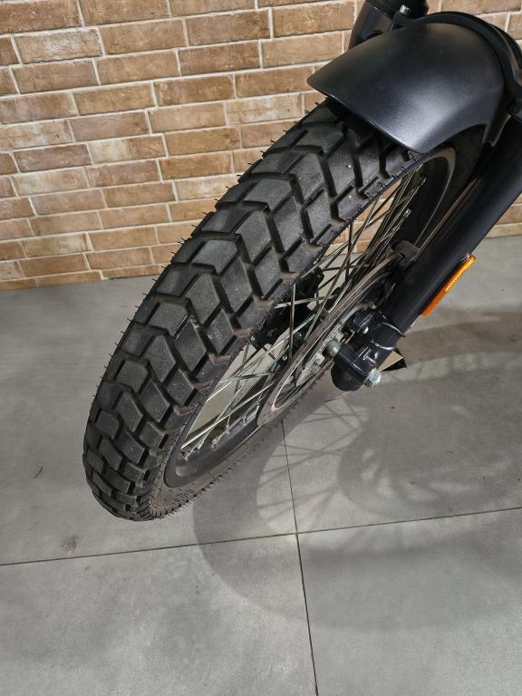 ROYAL ENFIELD Hymalayan 400 - Foto