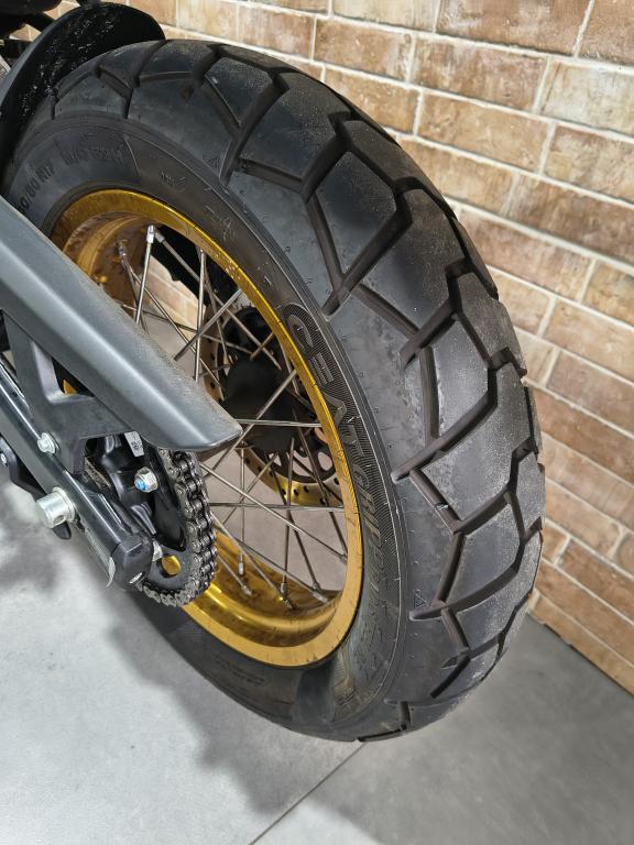 ROYAL ENFIELD Hymalayan 400 - Foto