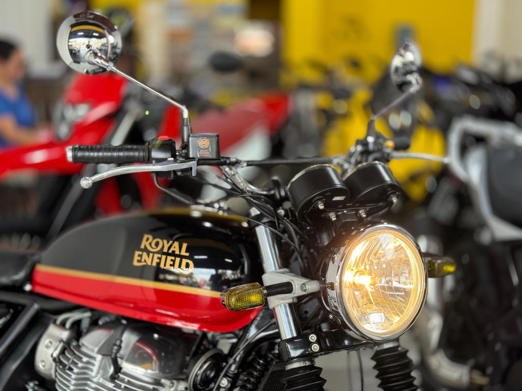 ROYAL ENFIELD Interceptor 650 - Foto